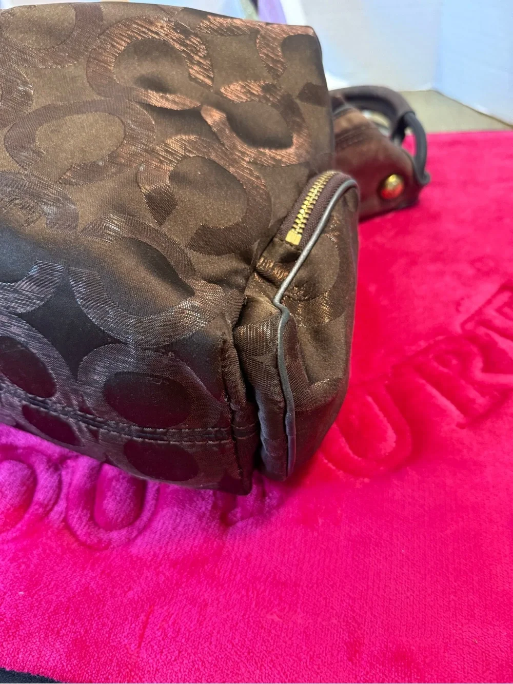 2009 the coach Cambridge XL op art hobo bag 14087